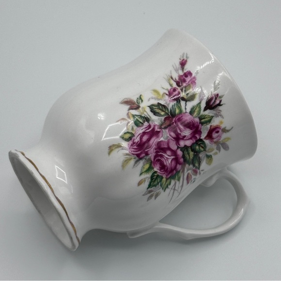 Hitkari Potteries Other - Vintage Hitkari Potteries Mug Bone China Delicate Floral